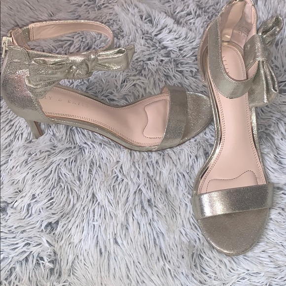 Gold sandals - Picture 2 of 5